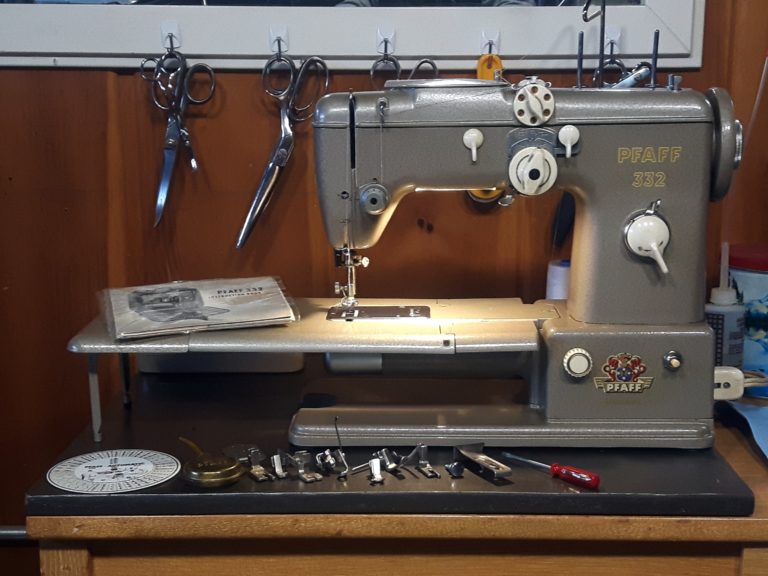Pfaff Sewing Machines the 332 In Stitches Sewing